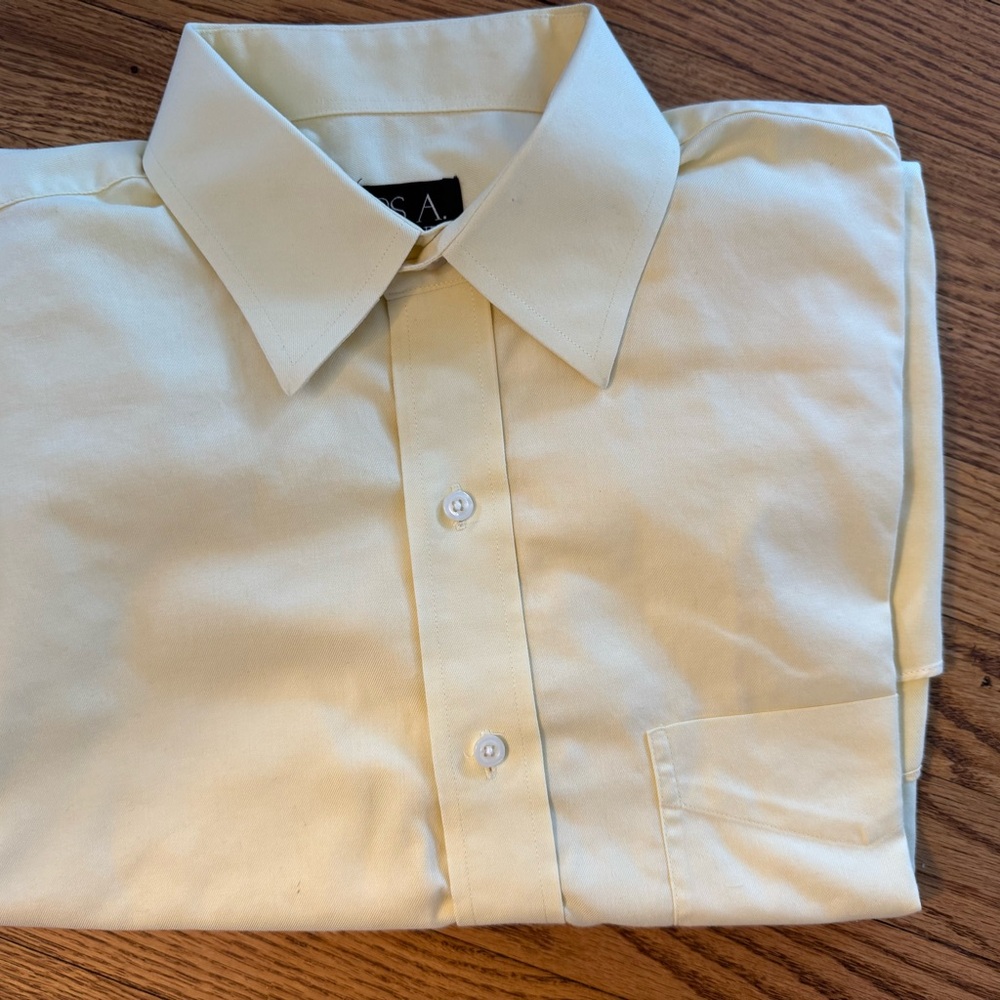 Jos. A. Bank Light Yellow Dress Shirt Travelers collection